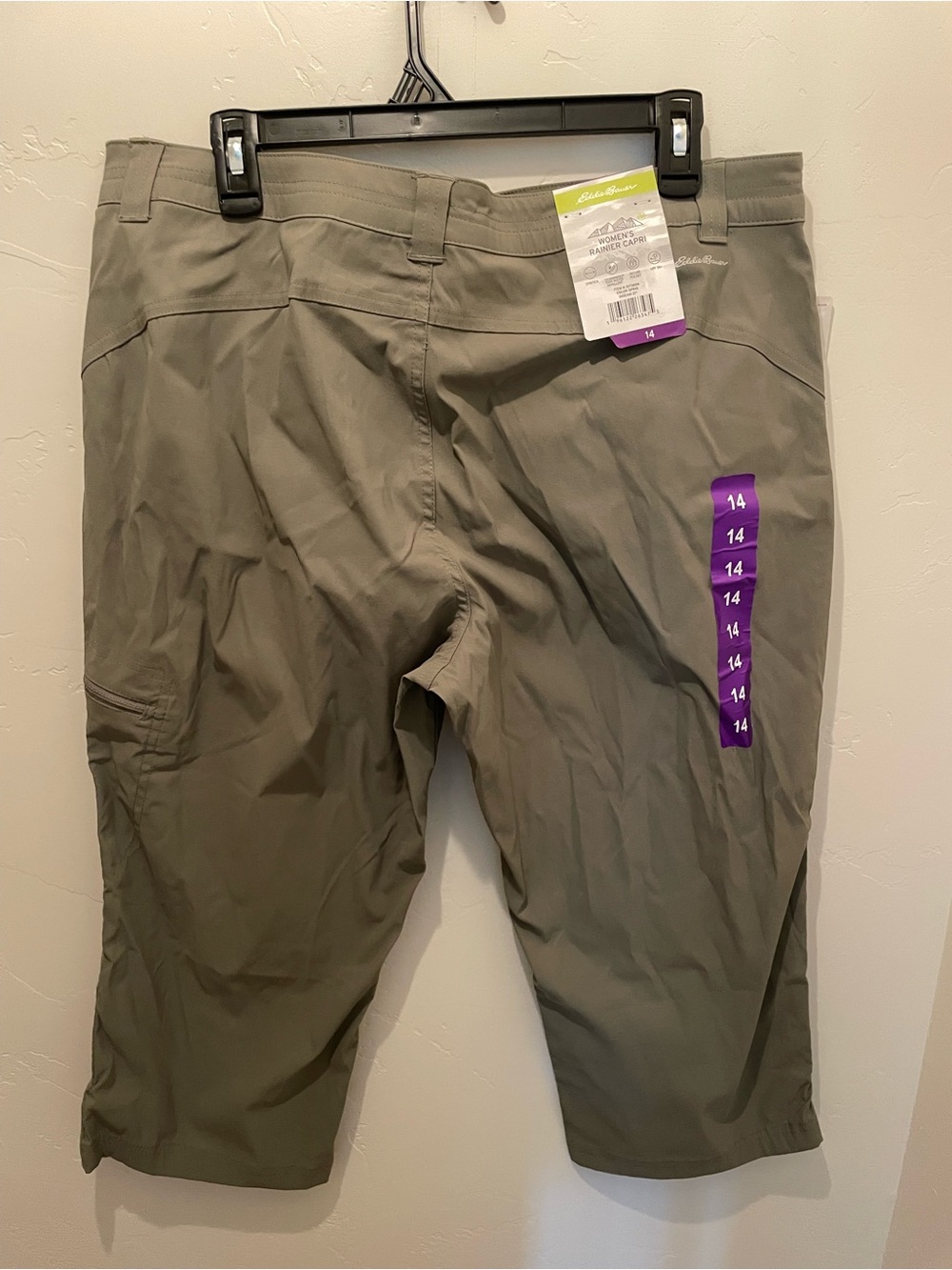 Eddie Bauer Olive Green Women's Rainier Cropped Cargo Pants - Picture 2 of 3